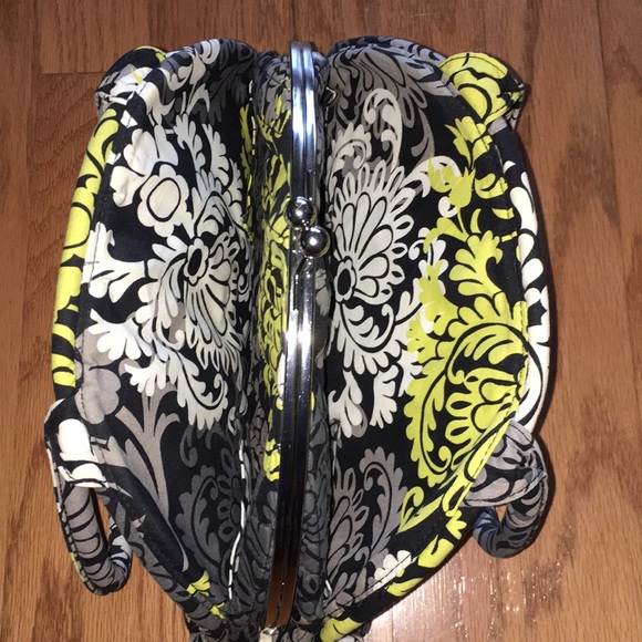 Vera Bradley 3 piece set - Picture 7 of 8